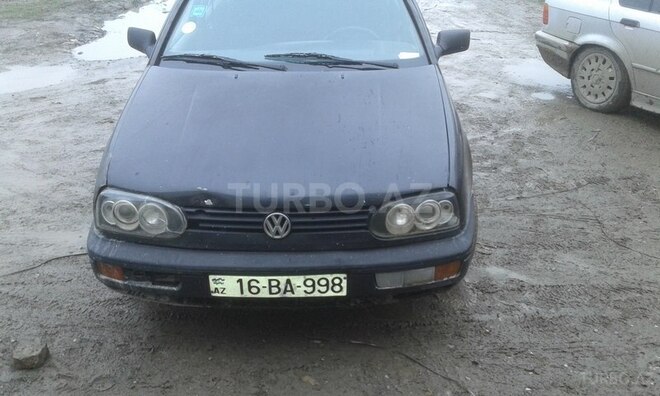 Volkswagen Golf 1992, 50,000 km - 1.6 l - Quba