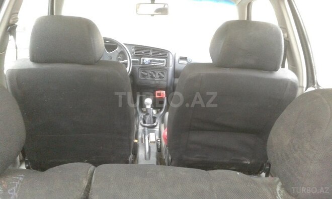 Volkswagen Golf 1992, 50,000 km - 1.6 l - Quba