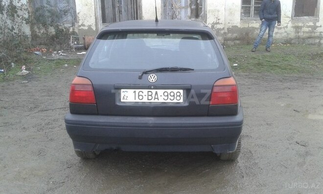 Volkswagen Golf 1992, 50,000 km - 1.6 l - Quba