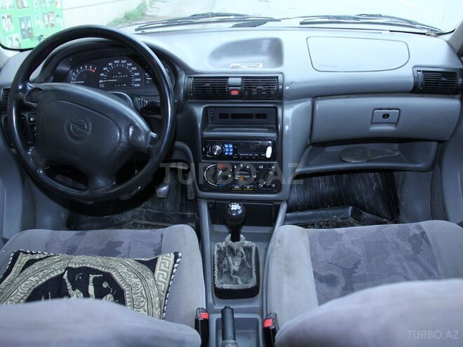 Opel Astra 1995, 256,000 km - 1.6 l - Bakı