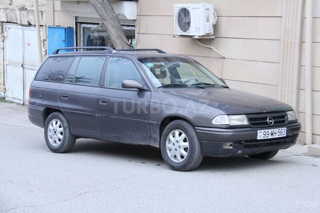 Opel Astra 1995, 256,000 km - 1.6 l - Bakı