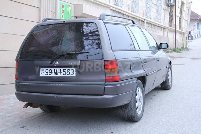 Opel Astra 1995, 256,000 km - 1.6 l - Bakı