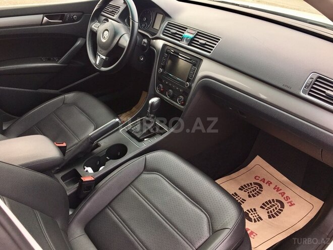 Volkswagen Passat 2013, 43,000 km - 1.8 l - Bakı