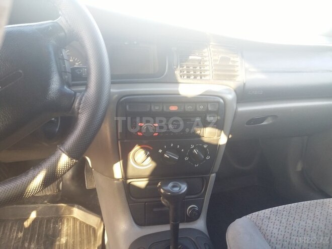 Opel Vectra 1996, 210,000 km - 2.0 l - Gəncə