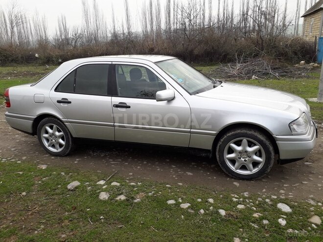 Mercedes C 220 1994, 240,000 km - 2.2 л - Bakı