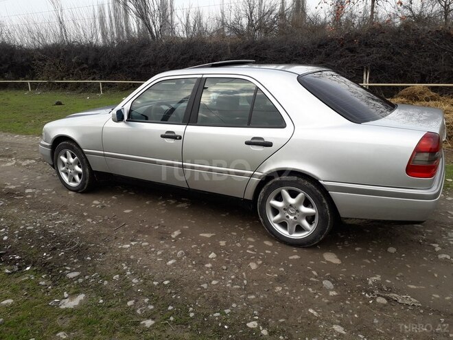 Mercedes C 220 1994, 240,000 km - 2.2 л - Bakı