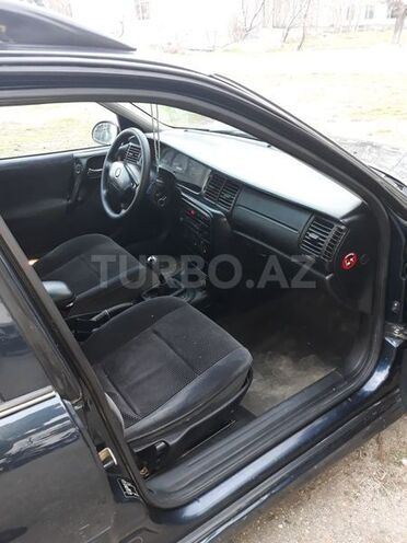 Opel Vectra 2001, 242,000 km - 1.8 л - Sumqayıt
