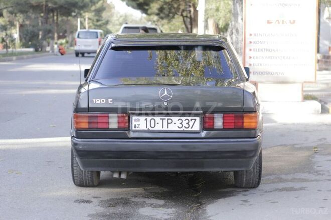 Mercedes 190 1989, 263,000 km - 2.0 л - Sumqayıt