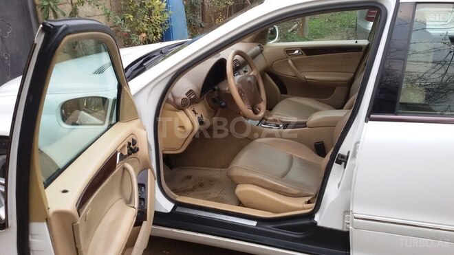 Mercedes C 240 2001, 320,000 km - 2.6 l - Biləsuvar