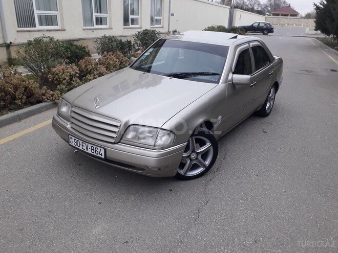 Mercedes C 220 1995, 289,000 km - 2.2 l - Sumqayıt