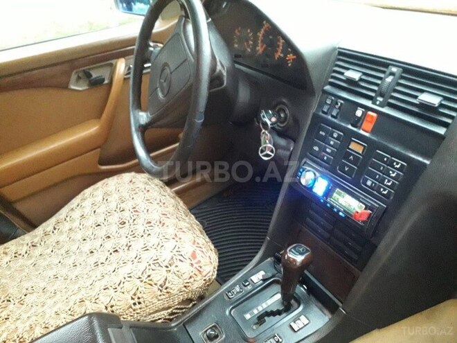 Mercedes C 220 1995, 289,000 km - 2.2 l - Sumqayıt