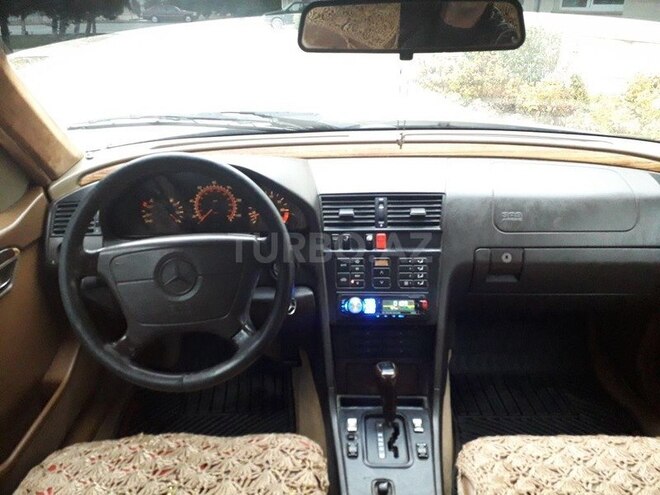 Mercedes C 220 1995, 289,000 km - 2.2 l - Sumqayıt