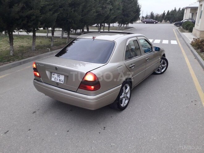 Mercedes C 220 1995, 289,000 km - 2.2 l - Sumqayıt