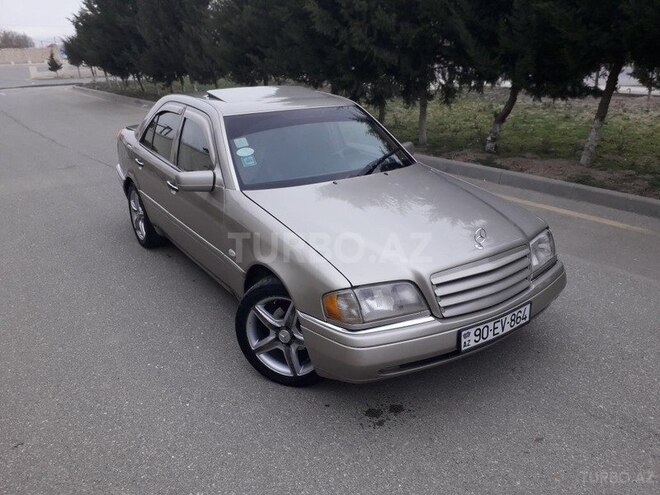 Mercedes C 220 1995, 289,000 km - 2.2 l - Sumqayıt