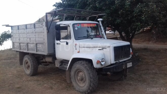 GAZ  2004, 130,000 km - 4.7 l - Lerik