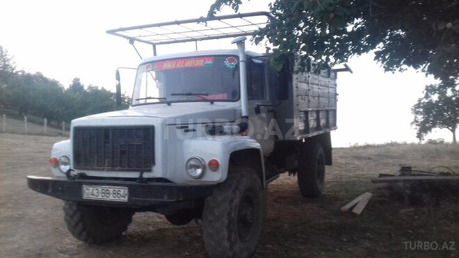 GAZ  2004, 130,000 km - 4.7 l - Lerik
