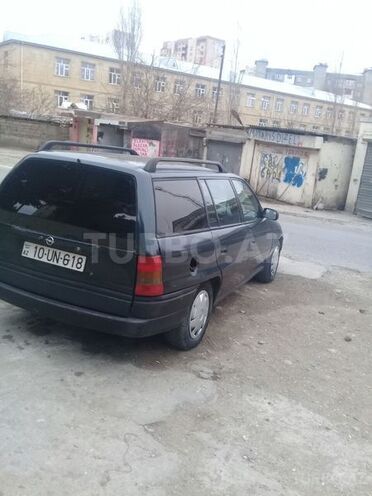 Opel Astra 1995, 257,000 km - 1.6 л - Bakı