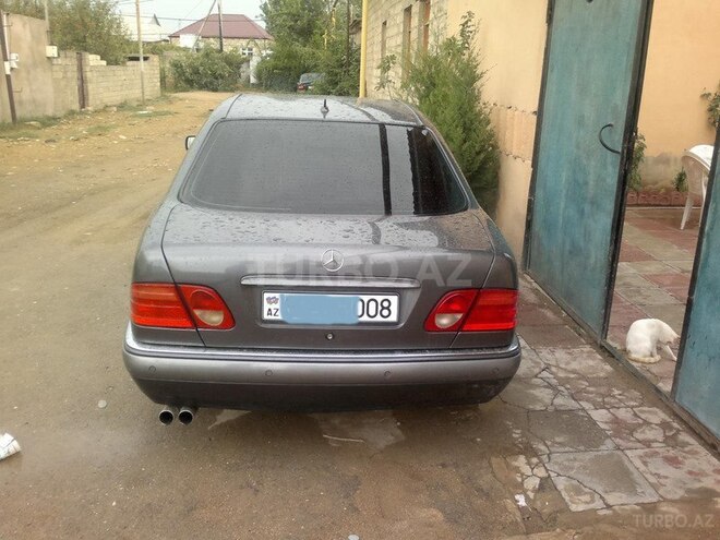 Mercedes E 240 1999, 206,728 km - 2.4 l - Bakı
