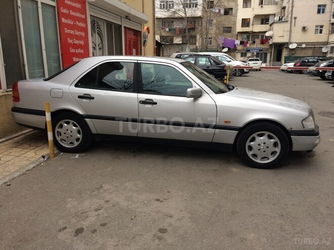 Mercedes C 180 1995, 325,600 km - 1.8 л - Bakı