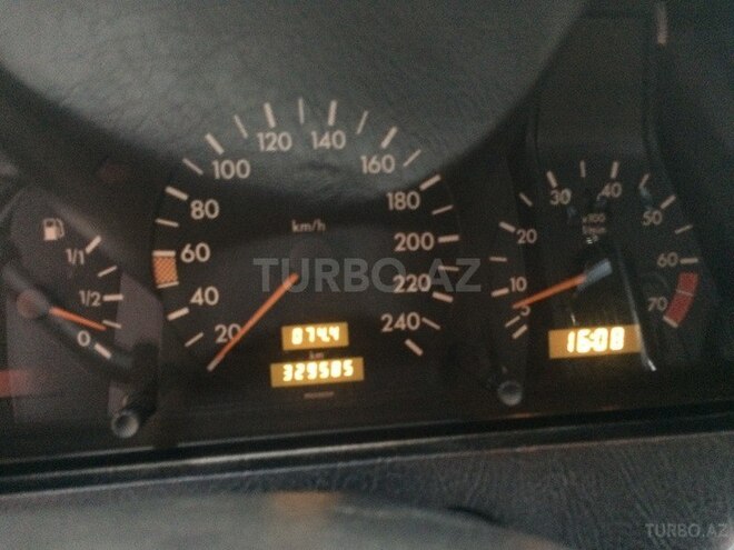Mercedes C 180 1995, 325,600 km - 1.8 л - Bakı