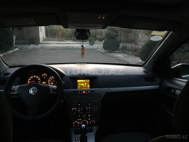 Opel Astra 2008, 135,000 km - 1.8 l - Gəncə