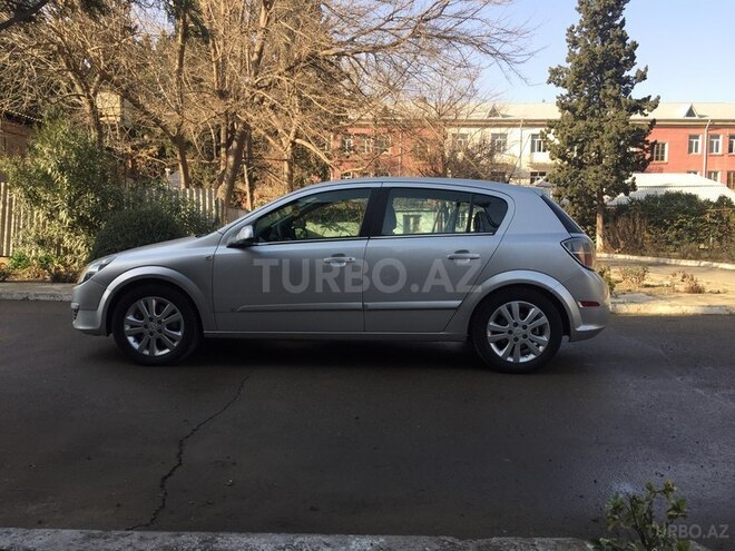 Opel Astra 2008, 135,000 km - 1.8 l - Gəncə
