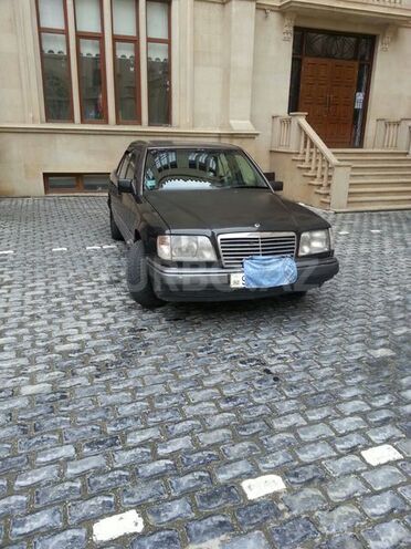 Mercedes E 220 1994, 310,000 km - 0.2 l - Bakı