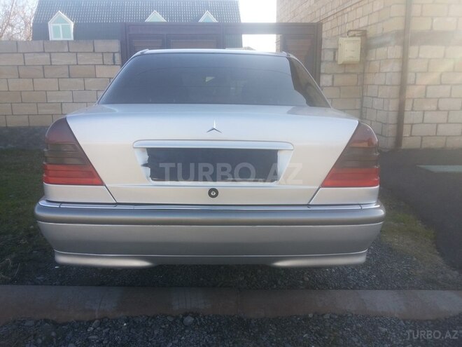 Mercedes B 200 1998, 347,000 km - 0.2 l - Zaqatala
