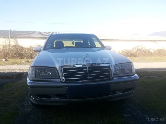 Mercedes B 200 1998, 347,000 km - 0.2 l - Zaqatala