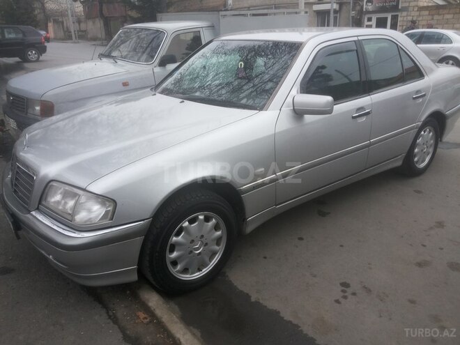 Mercedes B 200 1998, 347,000 km - 0.2 l - Zaqatala