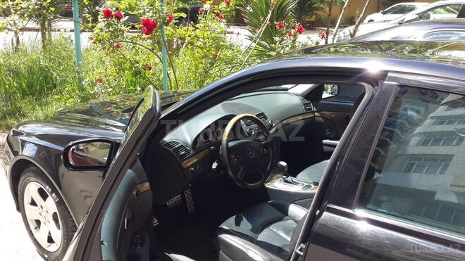 Mercedes E 220 2005, 230,000 km - 2.2 l - Bakı