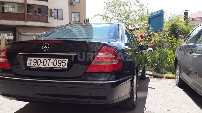 Mercedes E 220 2005, 230,000 km - 2.2 l - Bakı