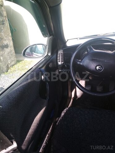 Opel Vectra 1996, 40,000 km - 1.8 л - Qax