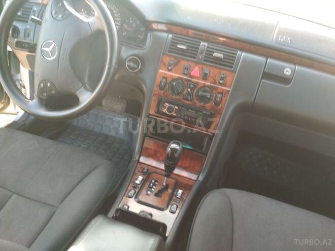 Mercedes C 220 2002, 267,000 km - 2.2 l - Bakı