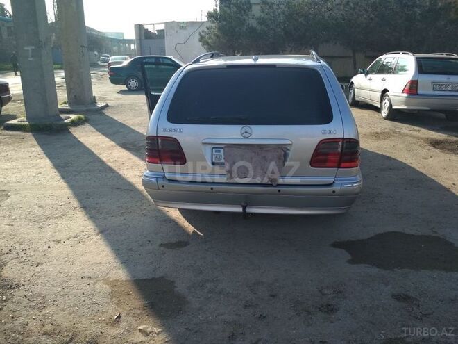 Mercedes C 220 2002, 267,000 km - 2.2 l - Bakı