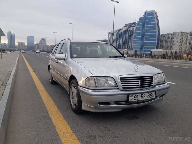 Mercedes C 220 2000, 230,000 km - 2.2 l - Bakı