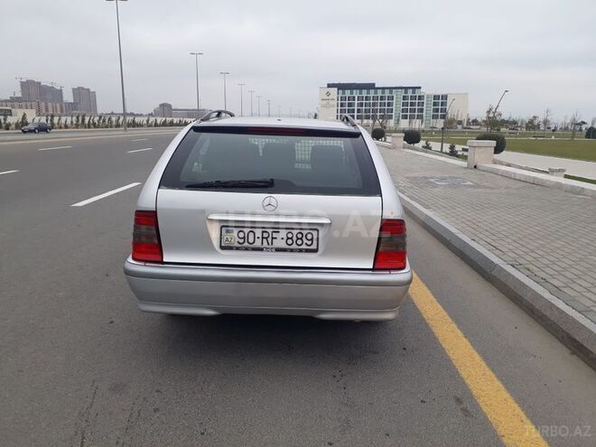 Mercedes C 220 2000, 230,000 km - 2.2 l - Bakı