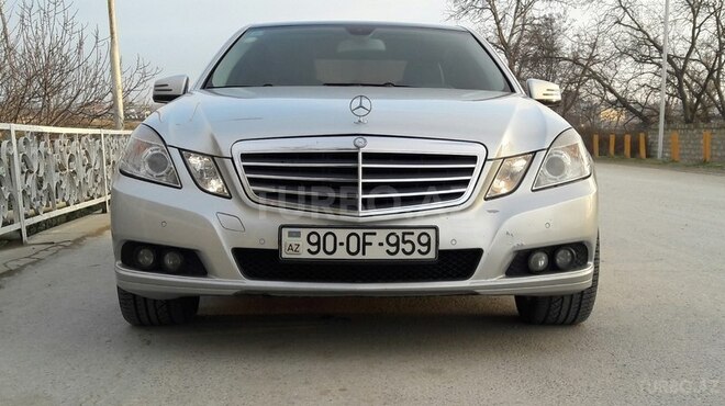Mercedes E 220 2011, 194,000 km - 2.2 л - Bakı