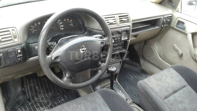 Opel Vectra 1990, 230,000 km - 2.0 л - Bakı