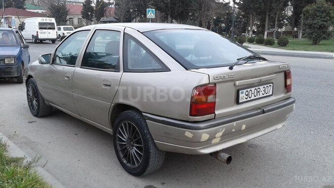 Opel Vectra 1990, 230,000 km - 2.0 л - Bakı