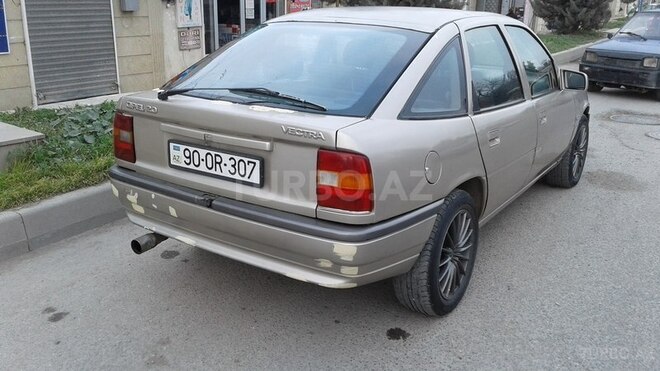 Opel Vectra 1990, 230,000 km - 2.0 л - Bakı