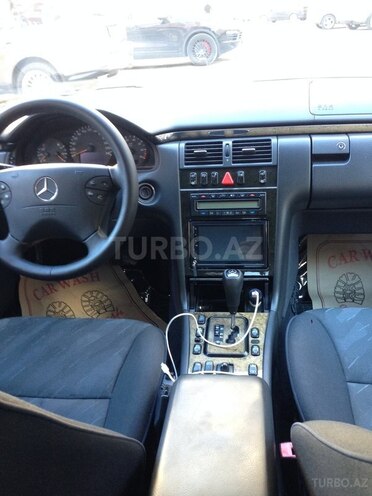 Mercedes E 240 1999, 265,000 km - 2.6 l - Bakı