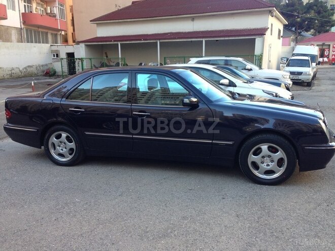 Mercedes E 240 1999, 265,000 km - 2.6 l - Bakı