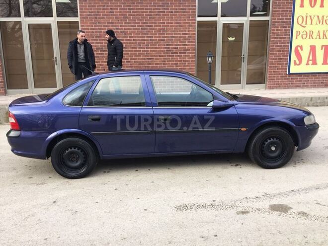 Opel Vectra 1997, 225,000 km - 1.8 л - Bakı