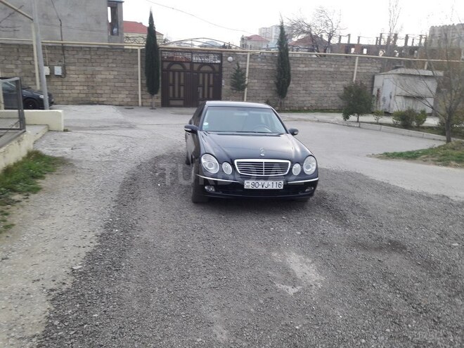 Mercedes E 220 2005, 257,900 km - 2.2 l - Bakı
