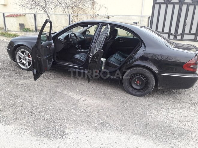 Mercedes E 220 2005, 257,900 km - 2.2 l - Bakı