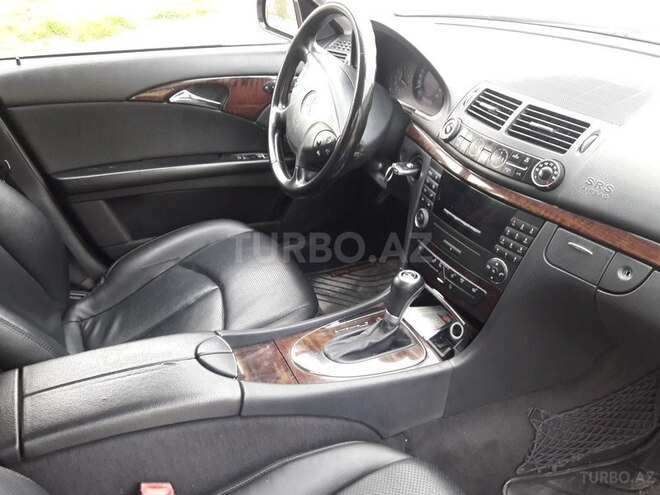 Mercedes E 220 2005, 257,900 km - 2.2 l - Bakı
