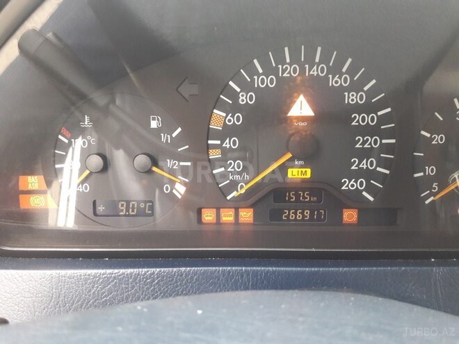 Mercedes C 200 1998, 266,917 km - 2.0 l - Bakı