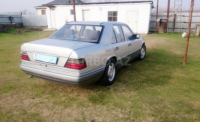 Mercedes E 200 1994, 384,000 km - 2.0 l - Kürdəmir
