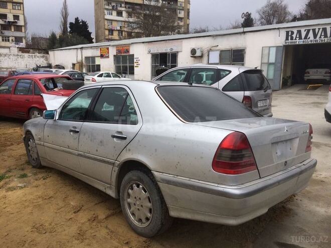 Mercedes C 180 1999, 190,000 km - 1.8 л - Bakı